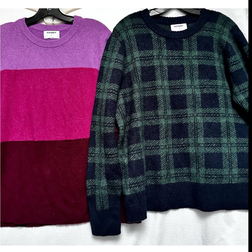 LOT OF 2: XL Old Navy tartan /Color Block /Sweaters Pullover LIKE NU STRETCH